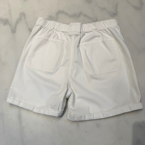 Gloria Vanderbilt Women’s Shorts Size L X 4.5” inseam, White Cotton - Picture 2 of 4